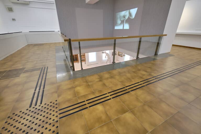 Exposició Toca tocar.